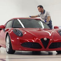 Alfa Romeo 4C - Under the skin 